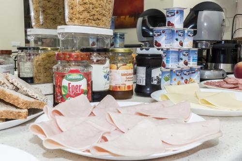 Budapest B&B Bed and Breakfast 4