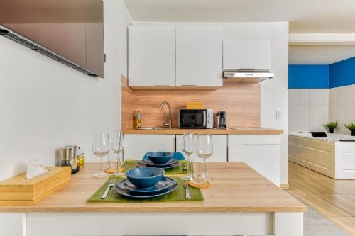 EDEN SUITE - Jacuzzi - Parking - Clim by Narbana, Narbonne (Foto 7)