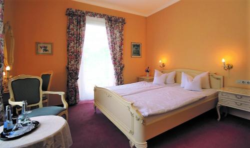 HOTEL YOGA JASMIN ehemals Hotel Eberhardt-Burghardt – Badenweiler, TX