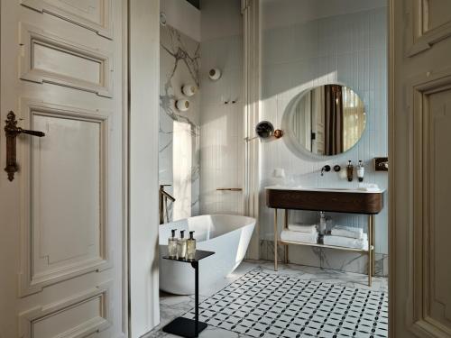 Hotel Altus Palace - Destigo Hotels
