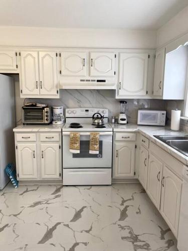 Fabulous Family Rancher ! Ocean City NJ Beaches in Somers Point, USA