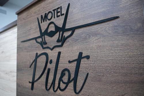 PJ Motel Pilot