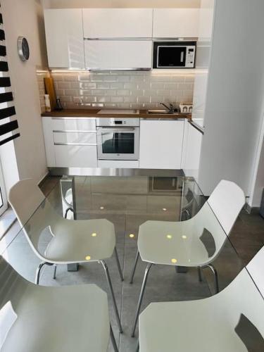 Sliema, Apt7, Stylish 2 Bedroom Apartment with Parking, Tas-Sliema