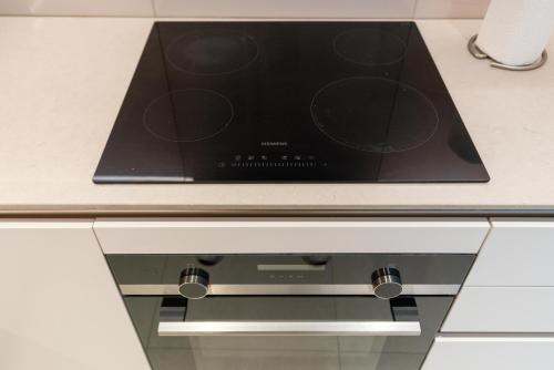 Ultimate Stay / 2 Beds / Address JBR / Direct Beach Access / Marina View / High Floor Ultimate Stay / 2 Beds / Address JBR / Direct Beach Access / Marina View / High Floor