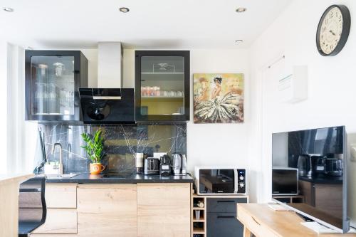 Paris Homestay of Happyness 5
