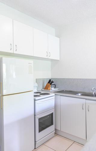 Two-Bedroom Apartment with Garden View image 7