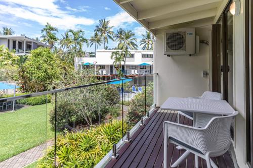 Two-Bedroom Apartment with Garden View image 4