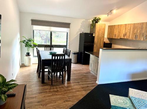 Kitchen, Mountain View Motor Inn & Holiday Lodges in Grampians
