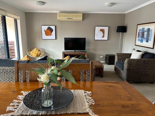 Perfect Family Holiday Apartment - Flynns Beach