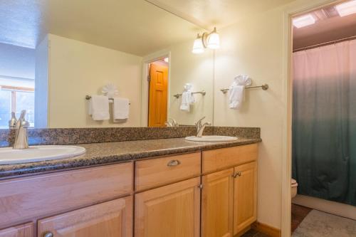 SH402 Summit Condo - image 6