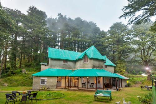 StayVista at 8Oaks - Manola