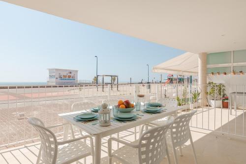 Marsalada - Ground floor front line beach apartment