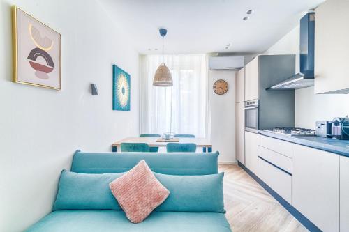 Trieste Elegant Turquoise Apartment