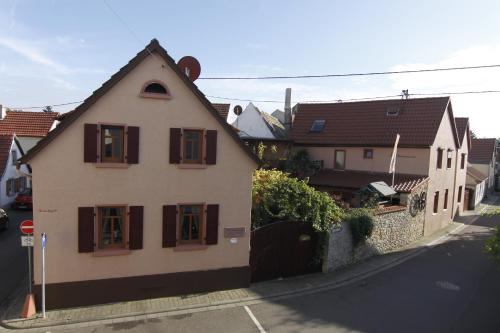 Pension Zur Schlummerstube in Guntersblum, Deutschland