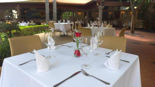 Restaurant, Holiday Inn Cuernavaca in Cuernavaca