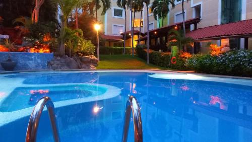 Zwembad, Holiday Inn Cuernavaca in Cuernavaca