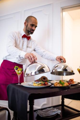 Amsterdam Hotel - image 11