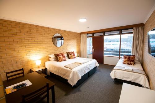 Bentley's Hotel Room Type - Standard - Upstairs