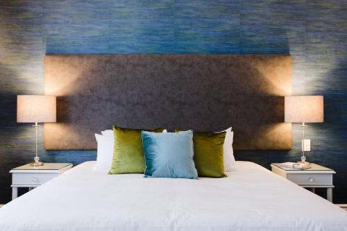 Hotel type living, spacious, central, secure,wifi! – Cape Town, CO