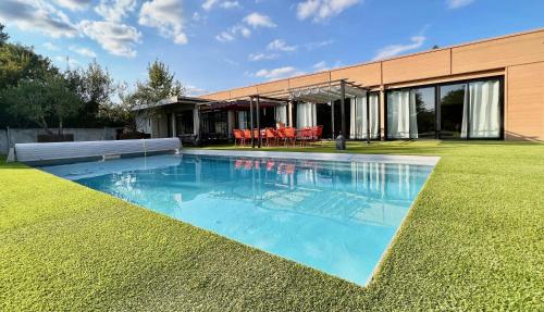 L'atelier Insolite - Piscine chauffée - Location, gîte - Montauban