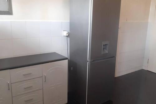 keuken, Spacious Executive Holiday Apartment In Bulawayo in Bulawayo