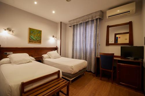 Hotel Villalegre - Tap to explore photos