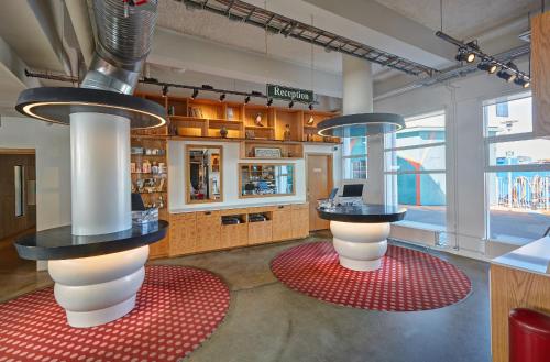 402085316 Reykjavik Marina - Berjaya Iceland Hotels