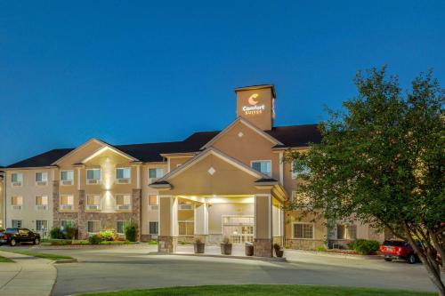 Comfort Suites Johnson Creek Conference