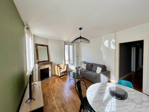 Casa Gambetta #15 - Sublime T2 Moderne & Design - Brive Coeur de Ville - Apartment - Brive-la-Gaillarde