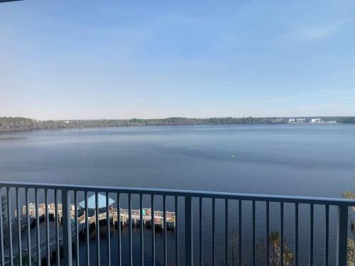 Lake view condo close to Disney - Tap to explore photos