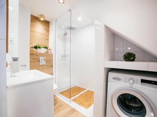 ComfyStay Old Town 5