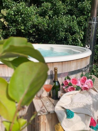Stamford Meadows Glamping with Private Hot Tubs 5