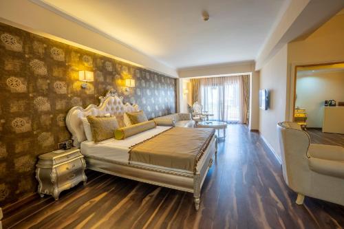 Azka Hotel in Eskicesme