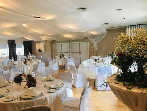 斯卡斯利恩酒店及賓館 (Skaslien Hotel & Guesthouse) in 基爾克納爾