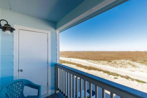 El Constante 211 by Padre Escapes - image 11