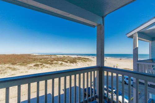 El Constante 211 by Padre Escapes - image 12