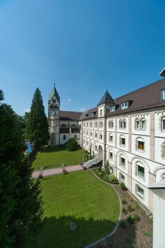 St. Bonifatiuskloster - Geistliches Zentrum