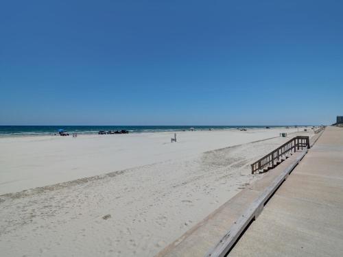 El Constante 216 by Padre Escapes - image 11