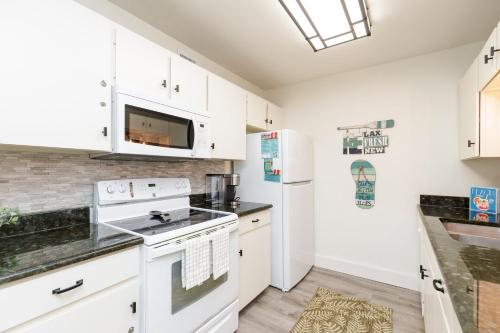 Surfside 202 by Padre Escapes - image 11