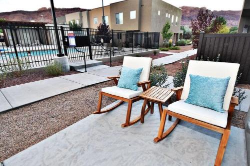Sleeps 24 Pet Friendly Free Bikes Have a Blast at These Fun Poolside Homes - Entrada 619 and 623 - main image