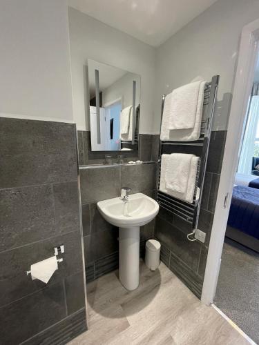 Best Western Lansdowne Hotel - image 11
