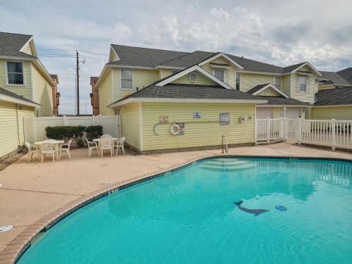 Gulf Breeze Escape 804 by Padre Escapes - image 14