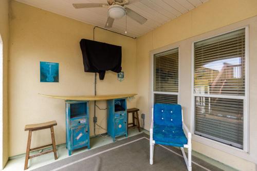 Midnight Bay Retreat Unit A by Padre Escapes - image 3