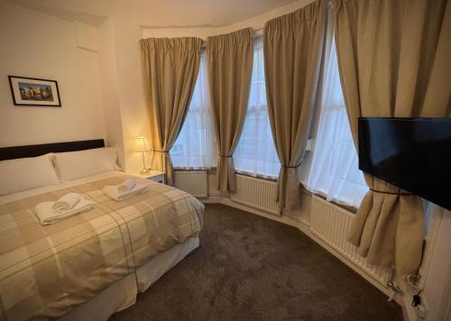 The Gateway Hotel - main image