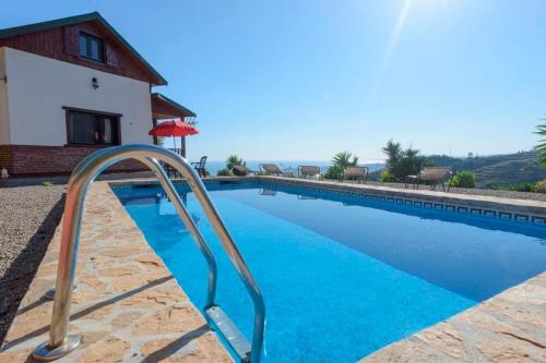 B&B Arenas - House with Private Pool (Piscis) - Bed and Breakfast Arenas