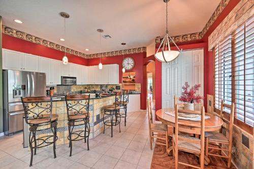 Bonita Springs Condo with Atrium and Pool in 博尼塔溫泉