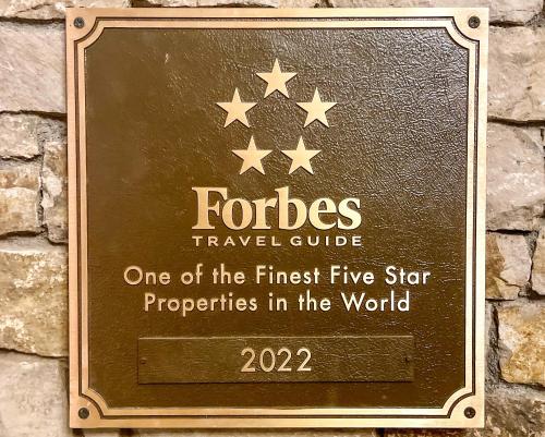 Forbes 5 Star Luxury Hotel - 1 Br Ski-in Ski-out Residence in Mountain Village Colorado thumb 2