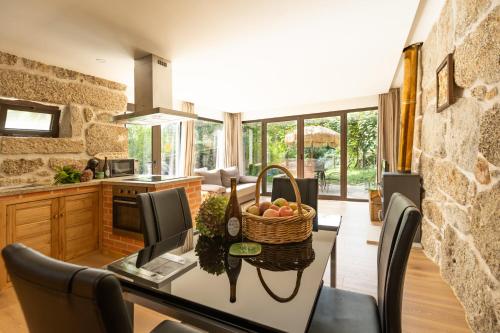 Casa da Eira "Lavoura da Bouca - Fruta Bio" in Guimaraes