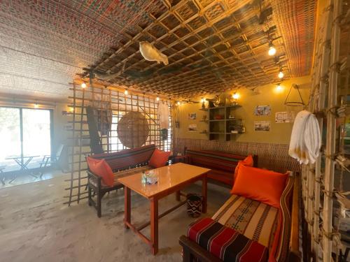 Al Bait resort with private swimming pools -HRS stables in Wadi Khadeja