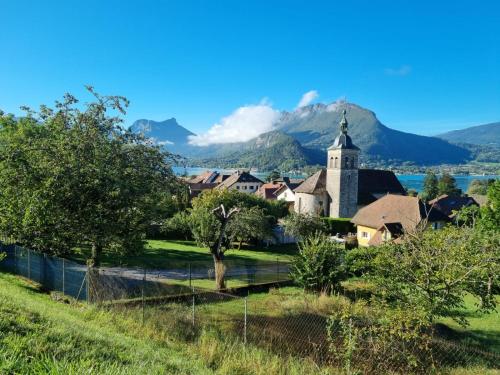 Talloires Village, Lac d'Annecy, Résidence récente 4 étoiles